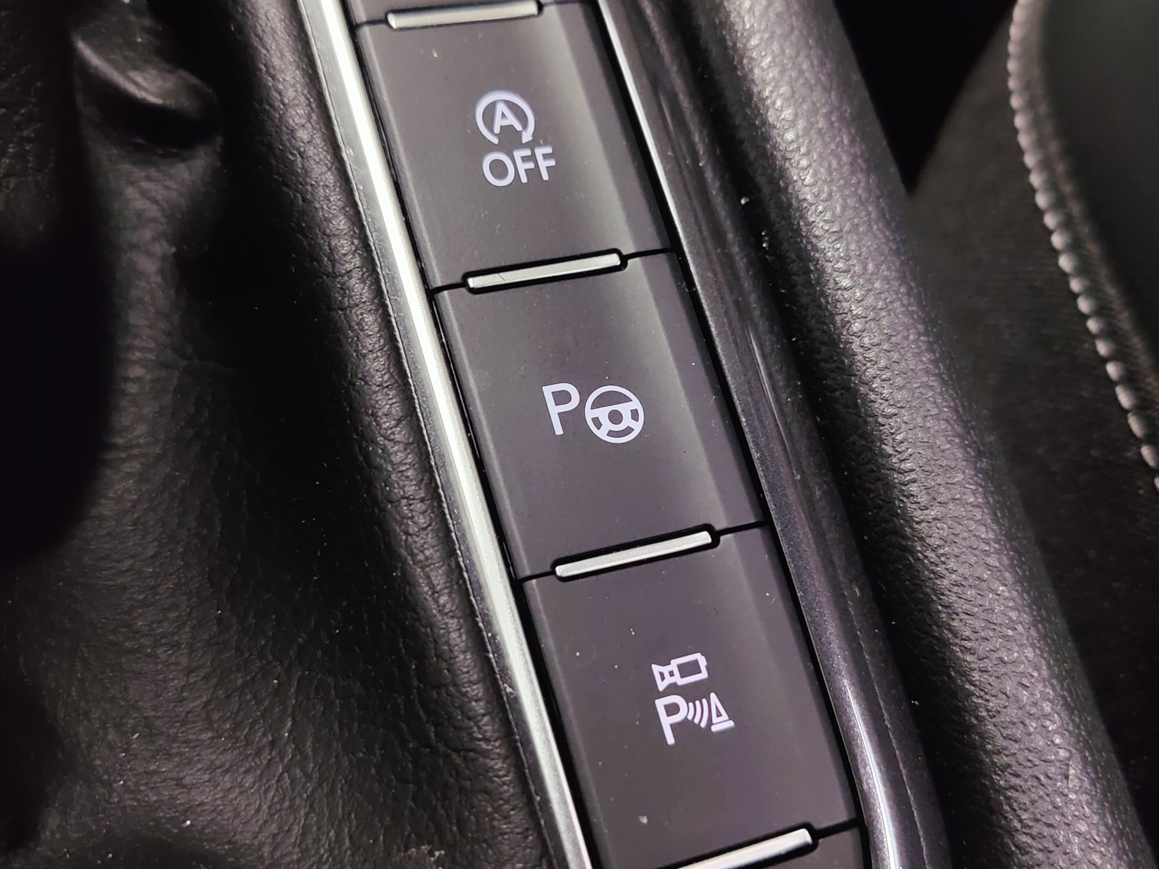 Used 2024 Volkswagen Tiguan SEL R-Line image 28