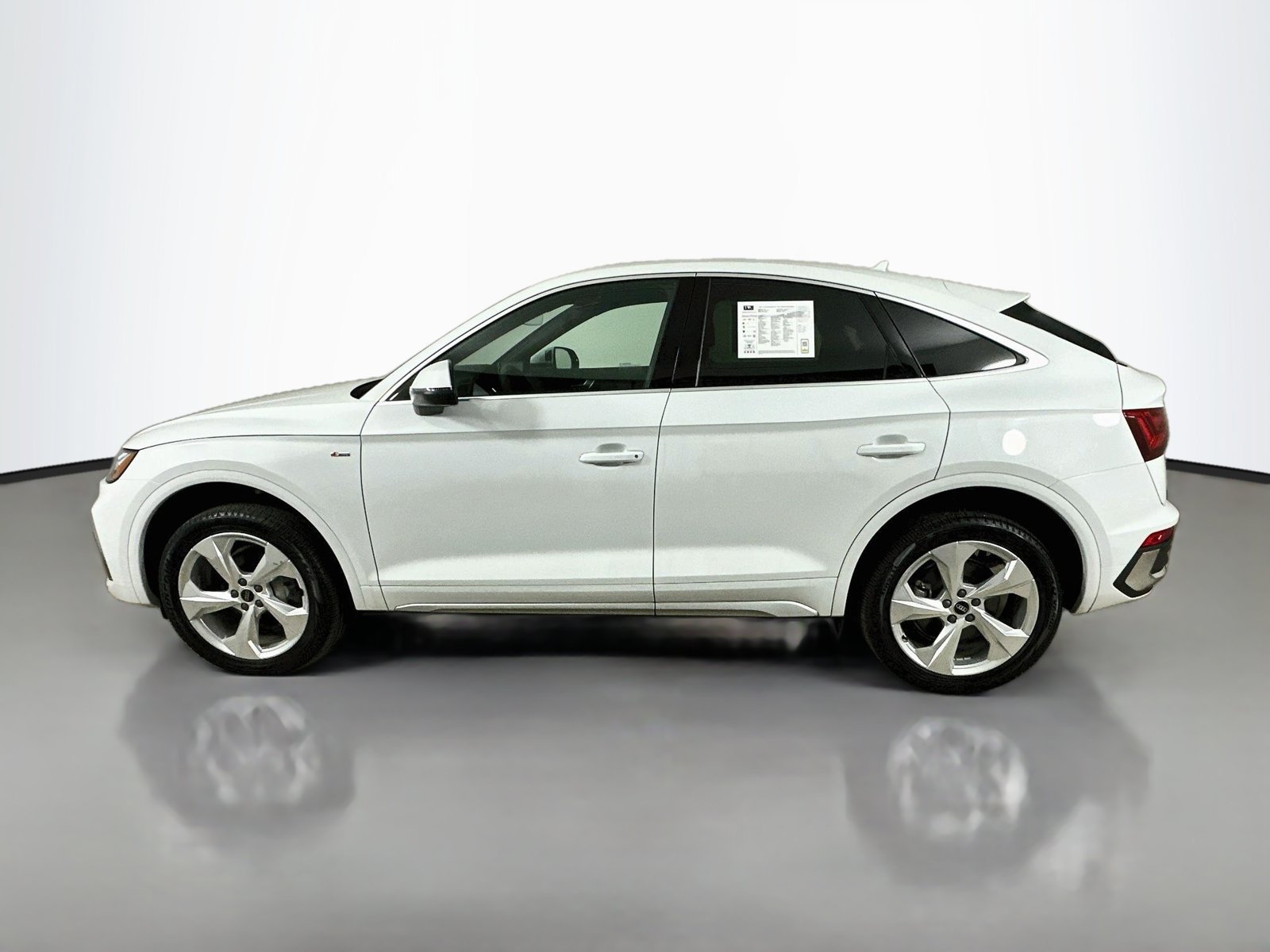 Used 2025 Audi Q5 2.0T Premium Plus w/ Premium Plus Package AWD/4WD image 8