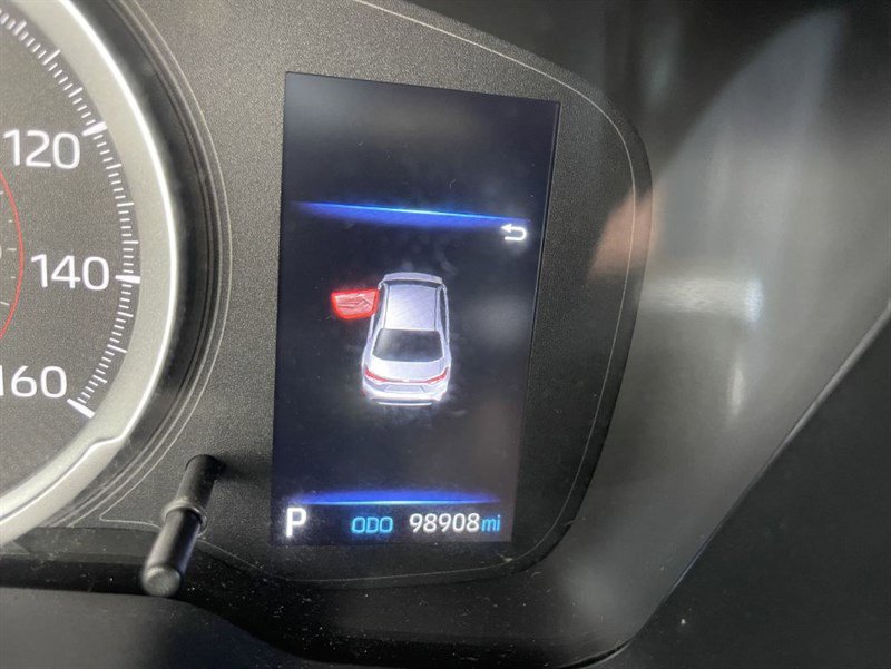 Used 2022 Toyota Corolla SE FWD image 11