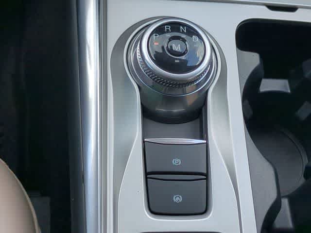 Used 2020 Ford Explorer XLT w/ Equipment Group 202A RWD image 32