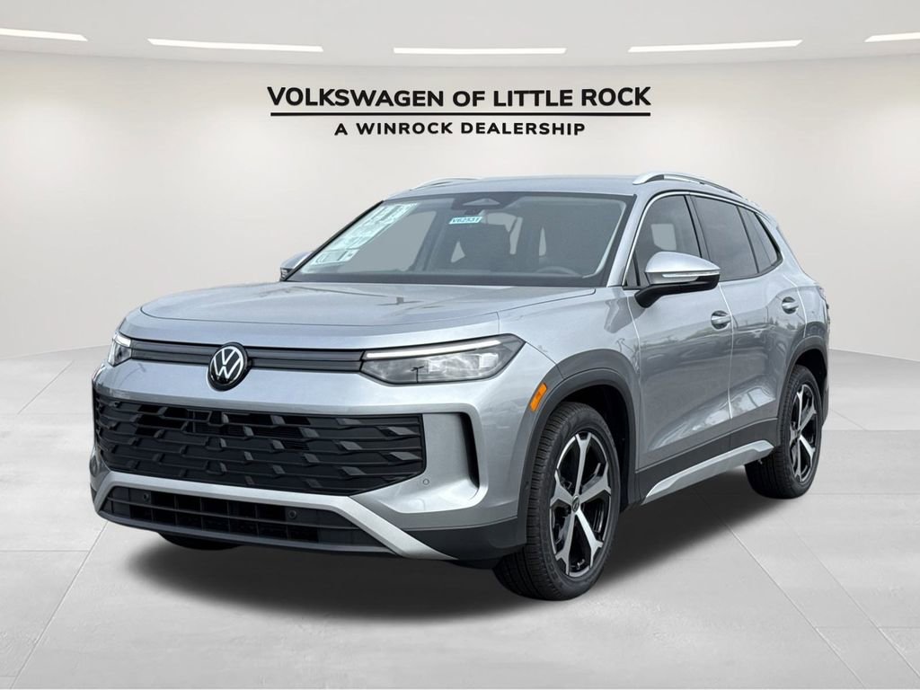 New 2025 Volkswagen Tiguan SE image 1