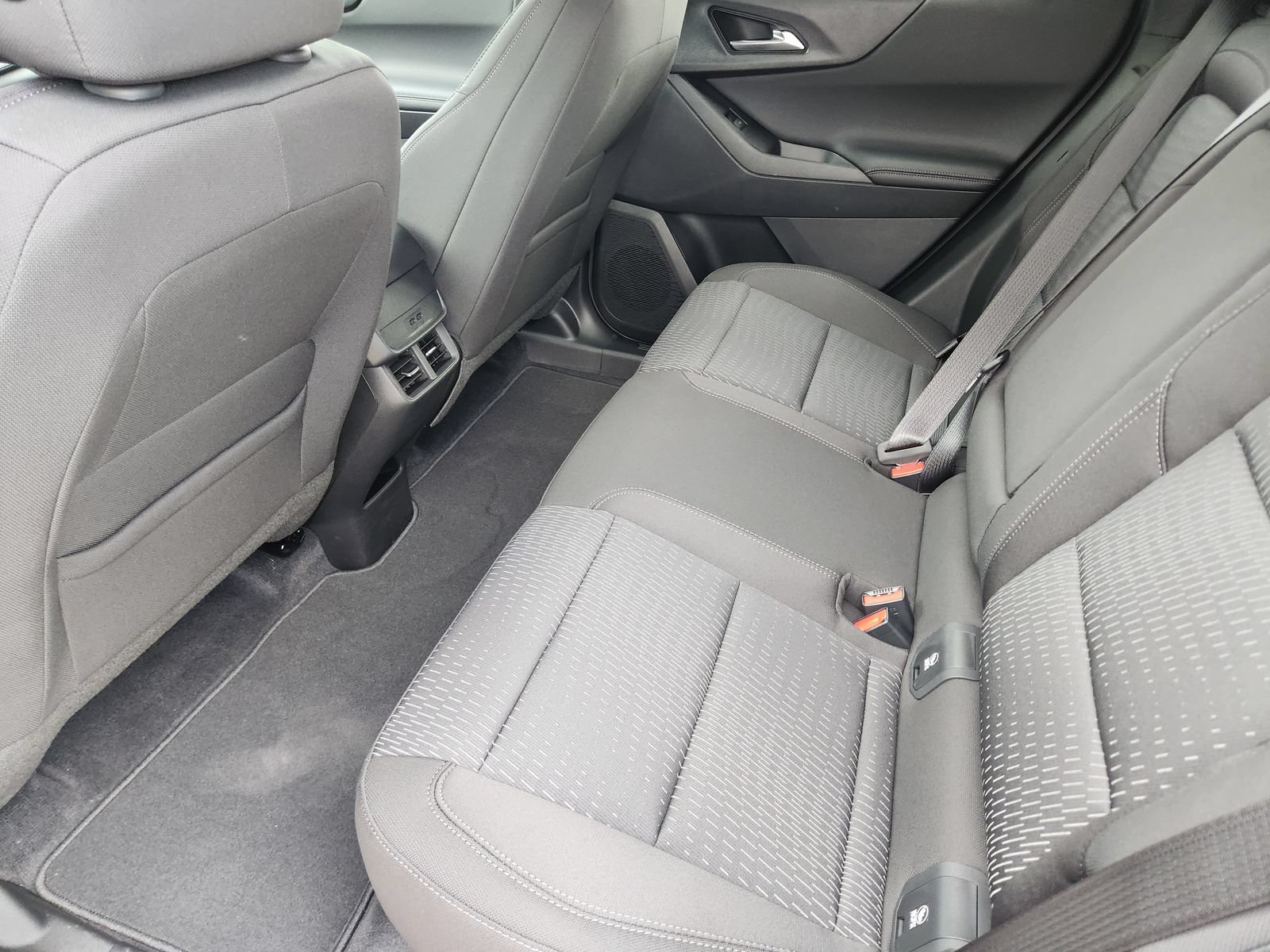 New 2027 Chevrolet Equinox LT w/ Midnight Edition FWD image 23