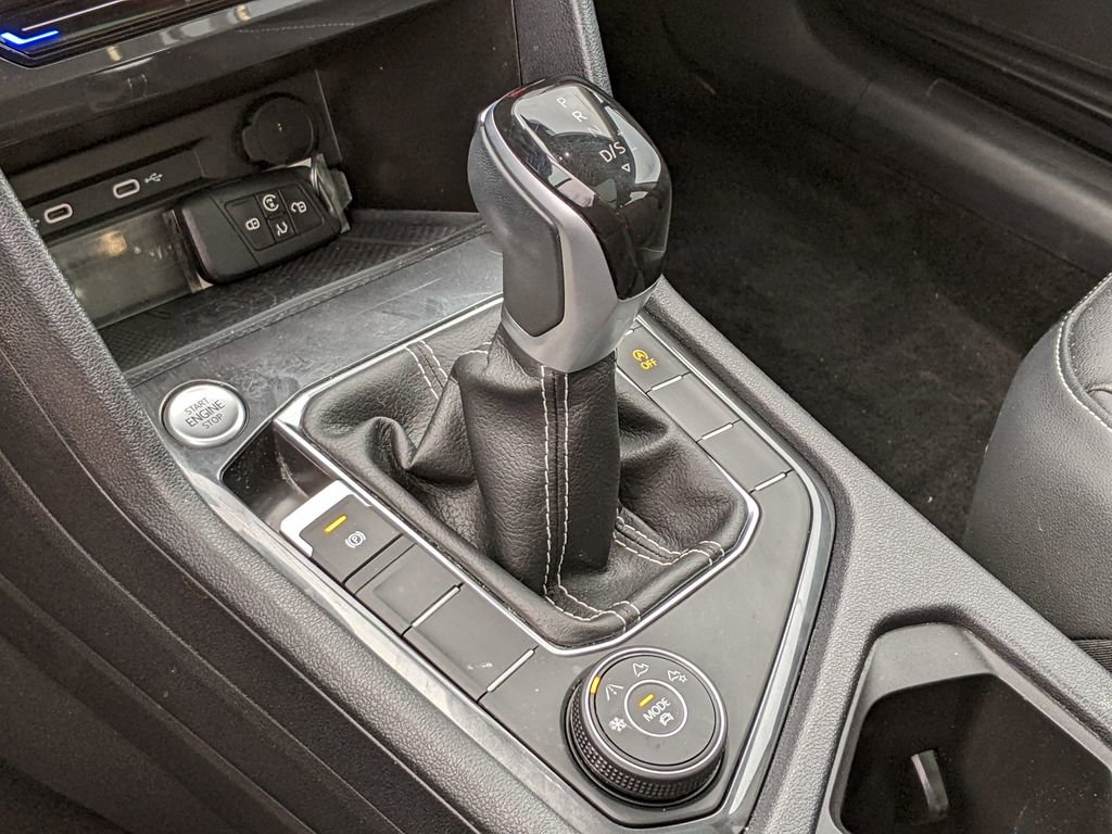 Used 2023 Volkswagen Tiguan SE image 19