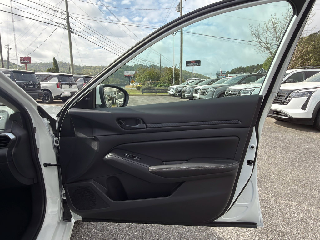 New 2026 Nissan Altima 2.5 SV FWD image 18