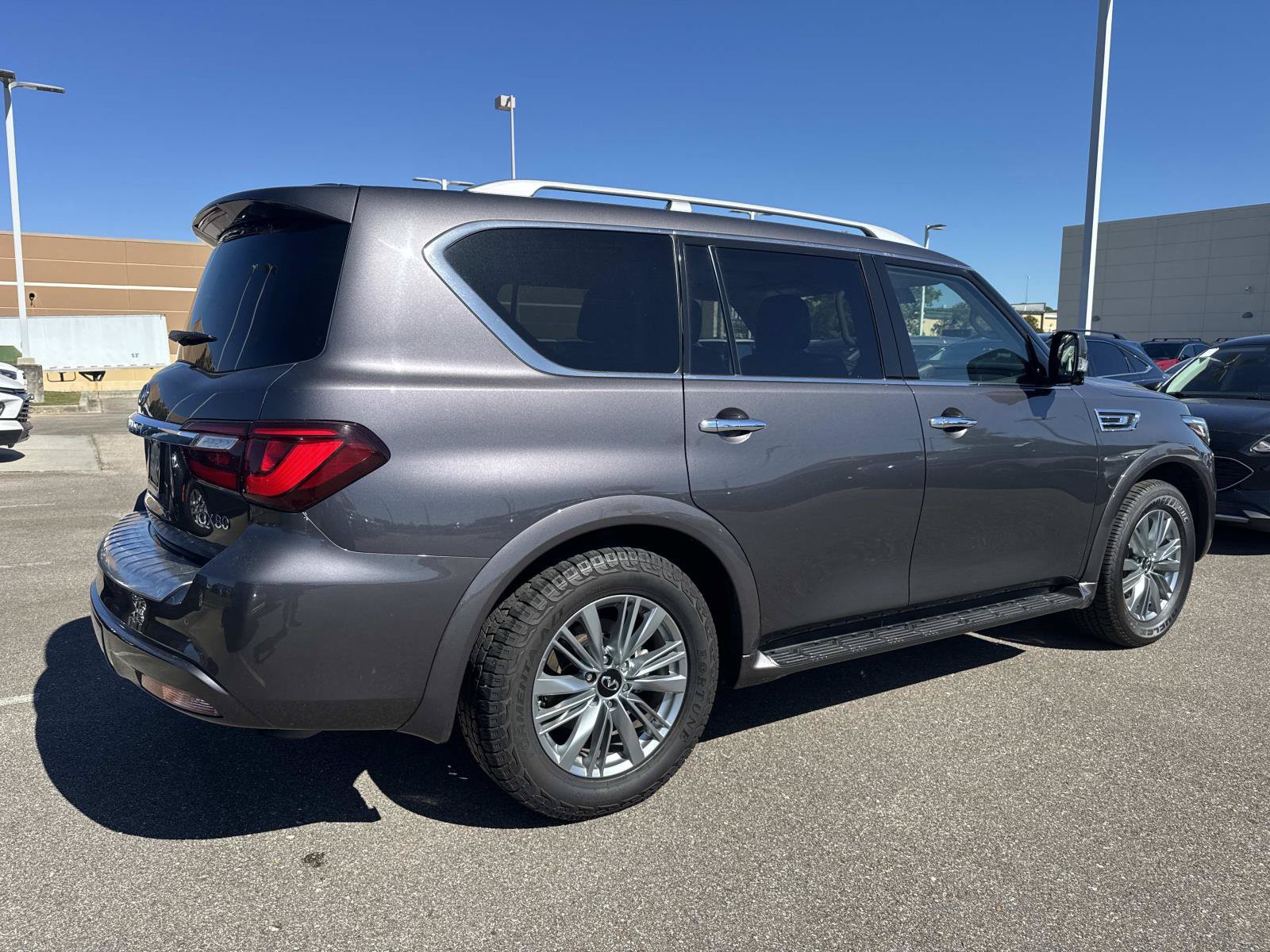 Certified 2024 INFINITI QX80 Luxe RWD image 5