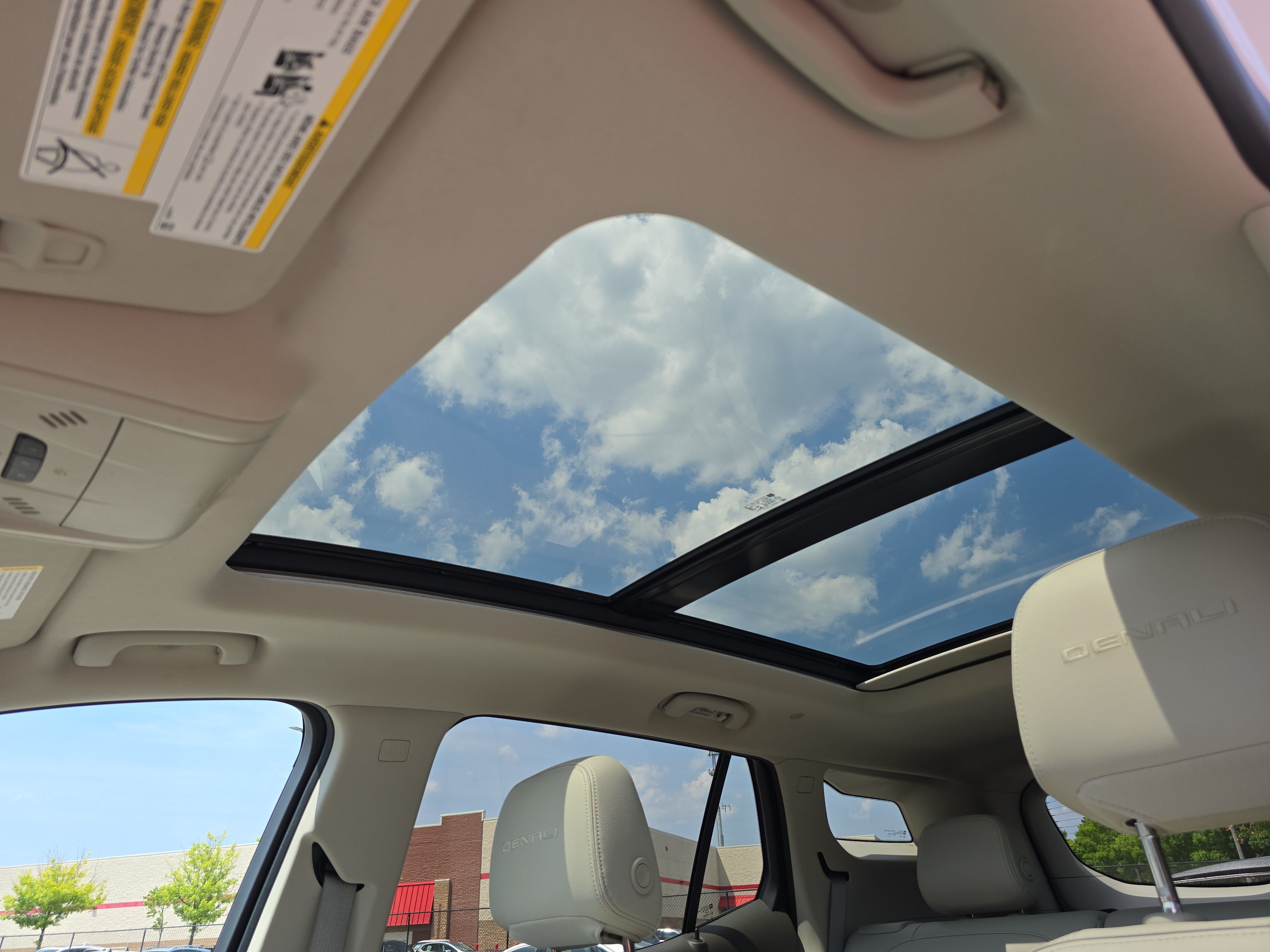Used 2020 GMC Terrain Denali w/ Denali Premium Package FWD image 29