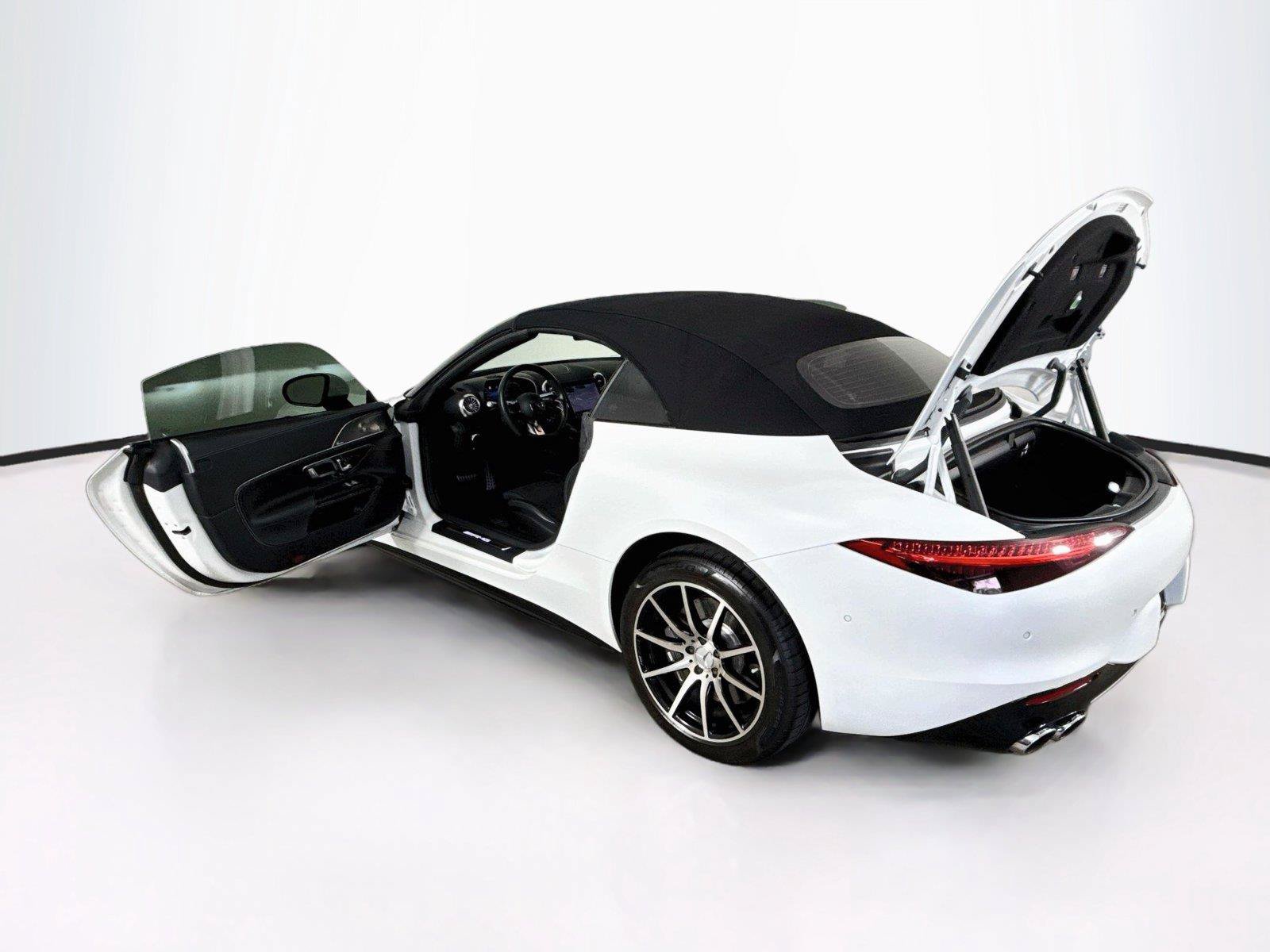 Used 2023 Mercedes-Benz SL 43 AMG w/ Driver Assistance Package image 40