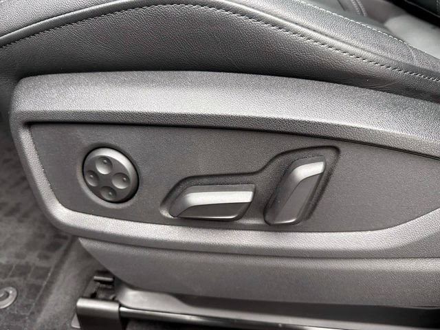 Used 2025 Audi Q5 2.0T Premium Plus w/ Premium Plus Package AWD/4WD image 22