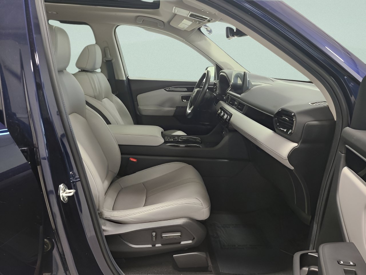 Used 2024 Honda Pilot Touring image 14