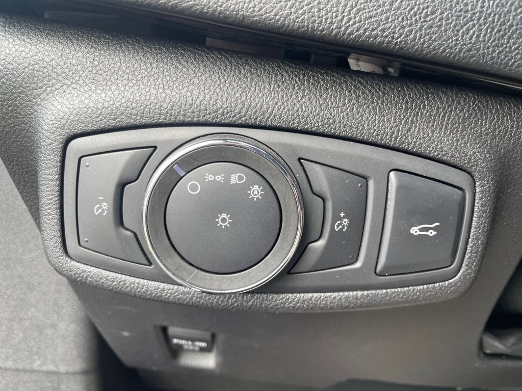 Used 2018 Lincoln MKC Reserve w/ Class II Trailer Tow Package AWD/4WD image 17
