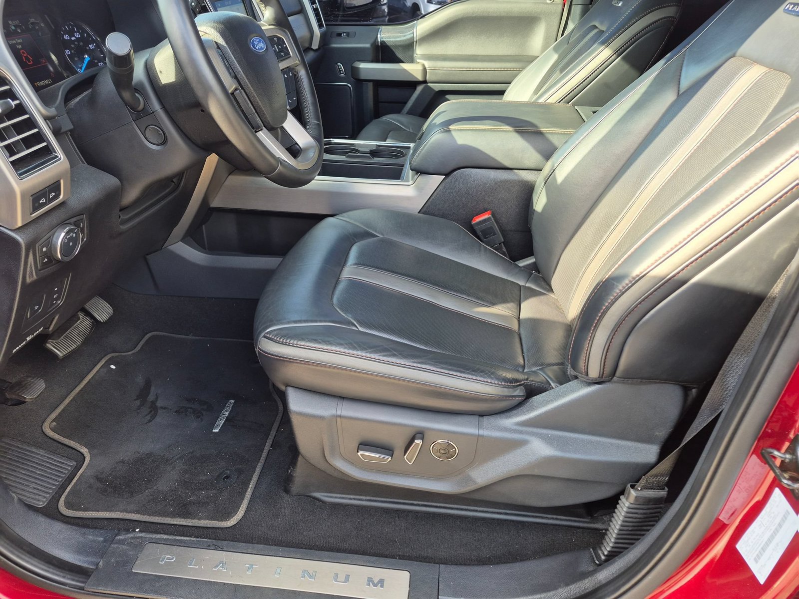 Used 2019 Ford F250 Platinum w/ Platinum Ultimate Package AWD/4WD image 15