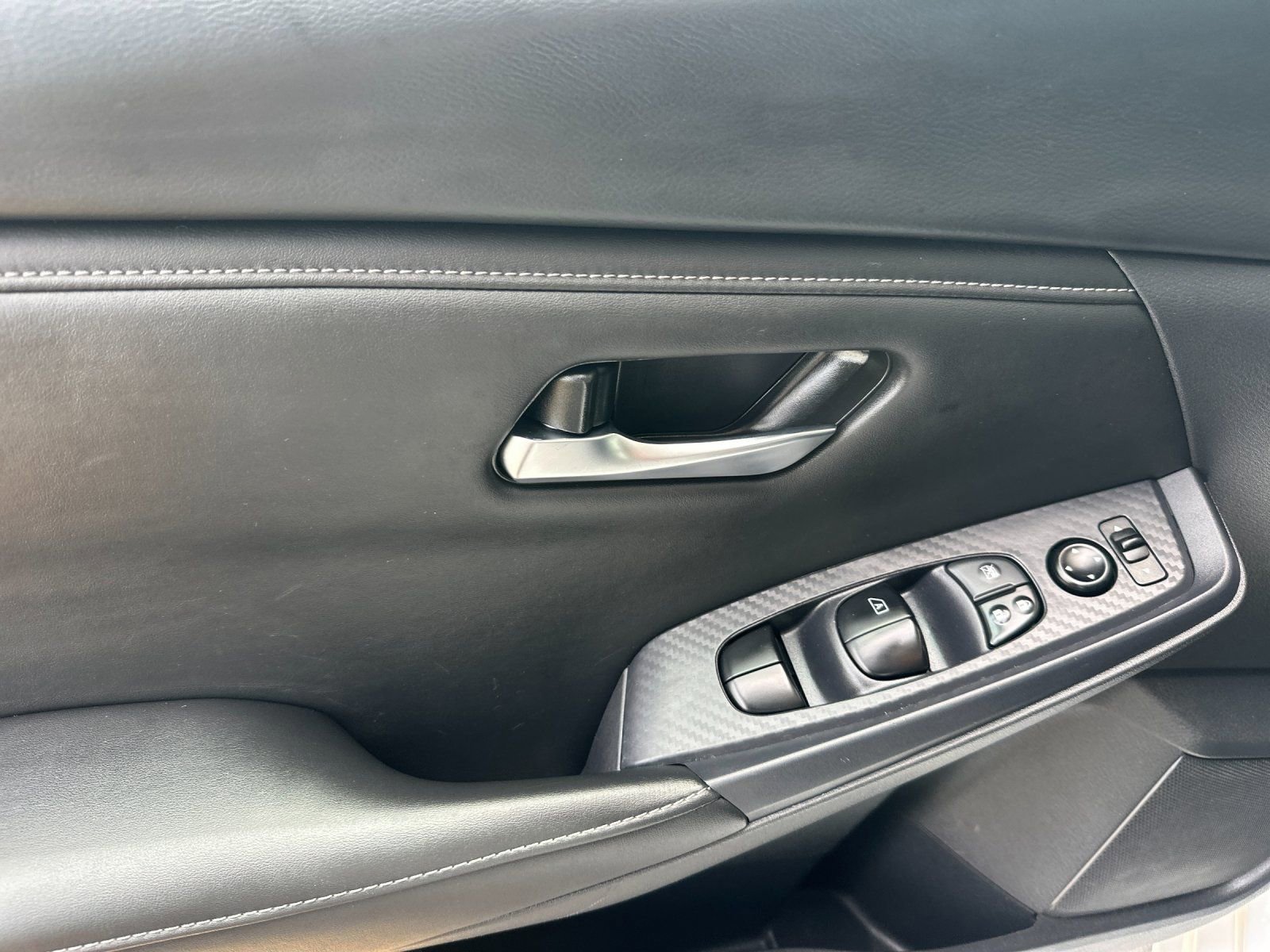 Used 2024 Nissan Sentra SV FWD image 10