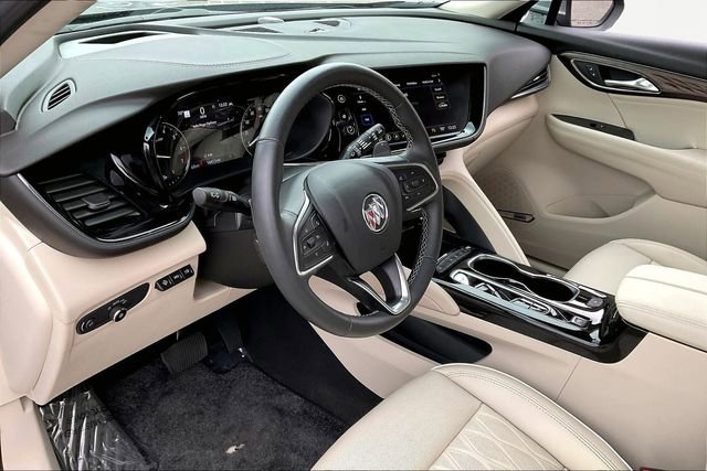 Used 2023 Buick Envision Avenir image 12