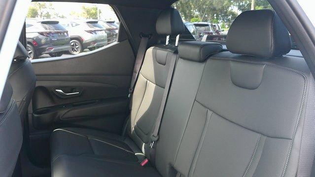 Certified 2026 Hyundai Santa Cruz SEL FWD image 7