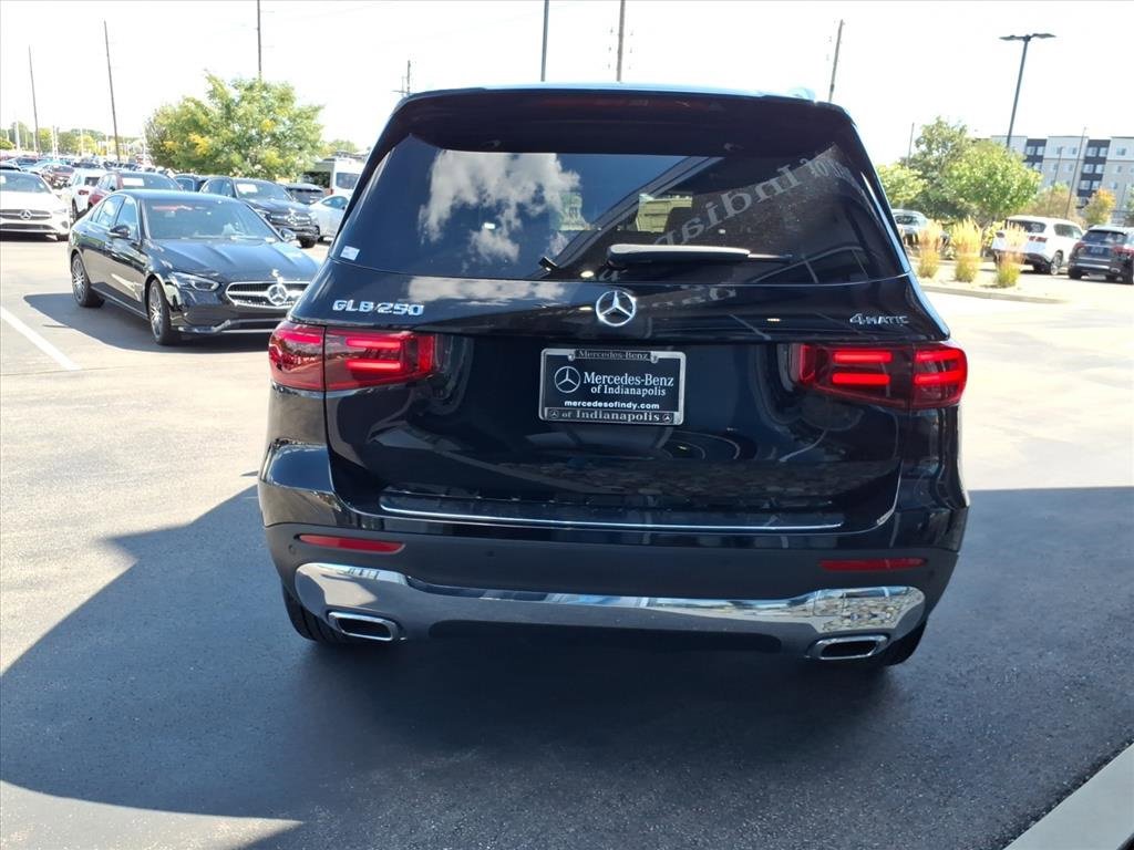 New 2025 Mercedes-Benz GLB 250 4MATIC image 6