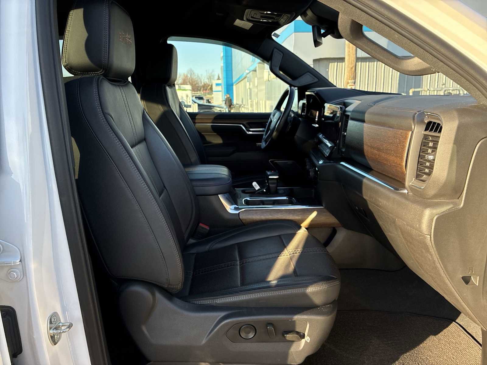 Certified 2023 Chevrolet Silverado 1500 High Country image 27