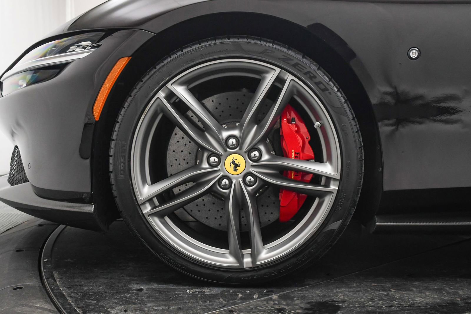 Used 2024 Ferrari Roma Spider image 34