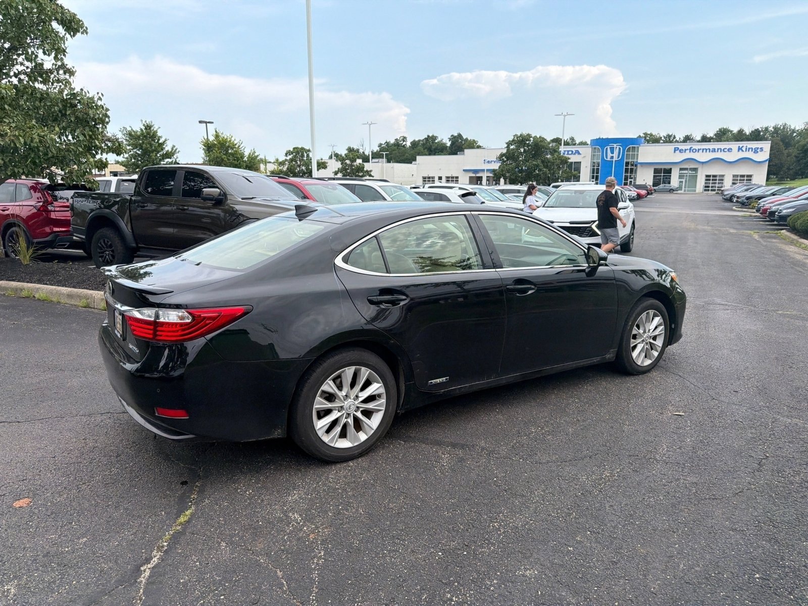 Used 2015 Lexus ES 300h w/ Navigation System Package FWD image 15