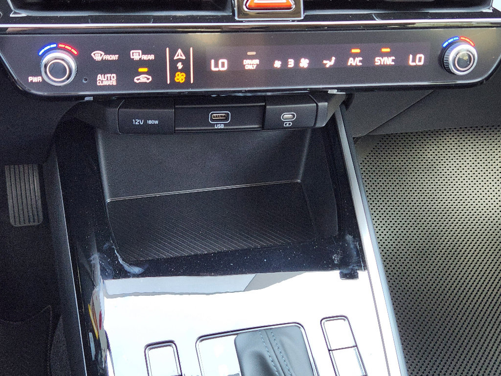 New 2026 Kia Niro LX image 15