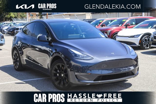 Used 2024 Tesla Model Y Long Range AWD/4WD image 1