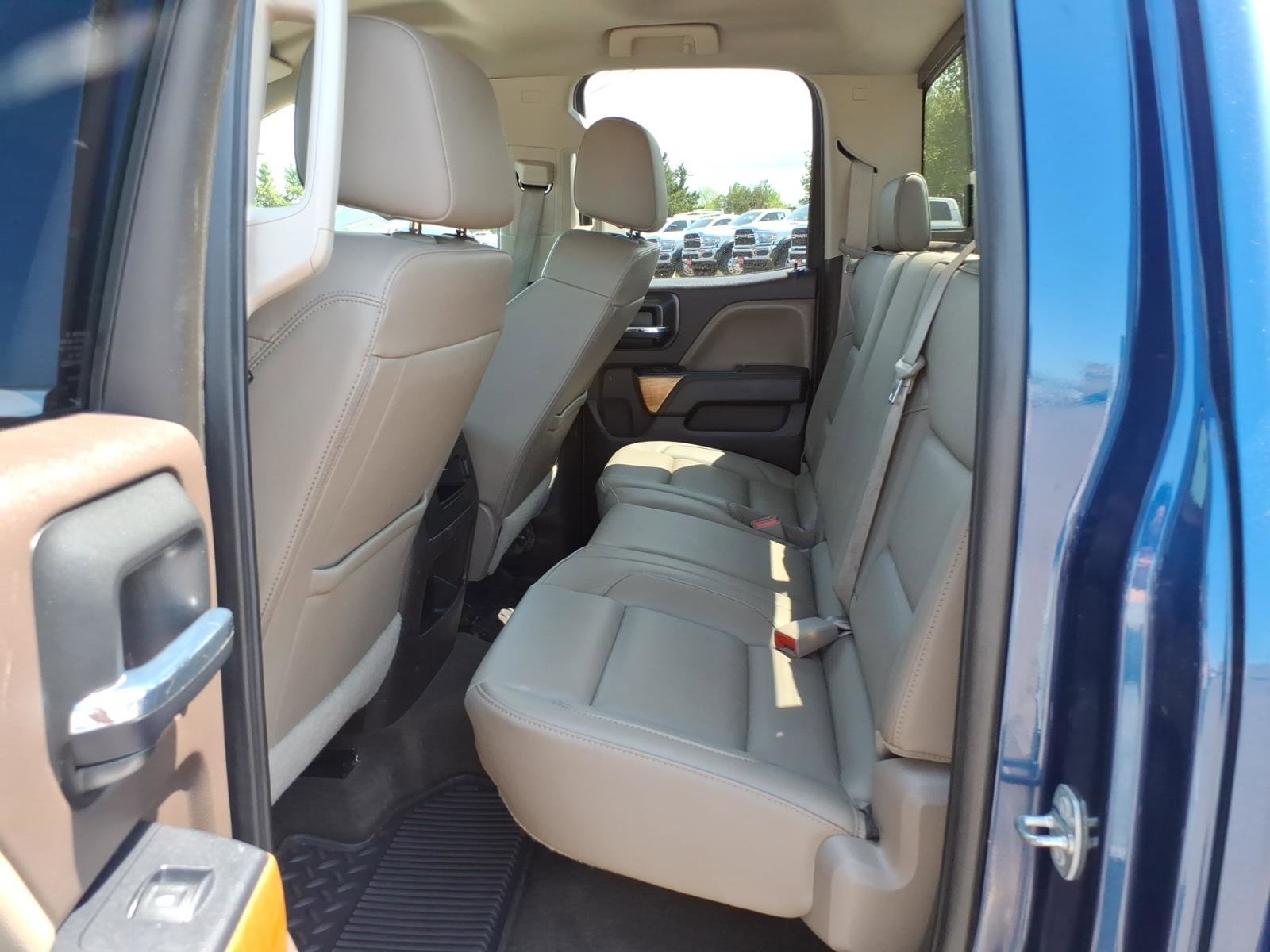 Used 2016 Chevrolet Silverado 2500 LTZ AWD/4WD image 11