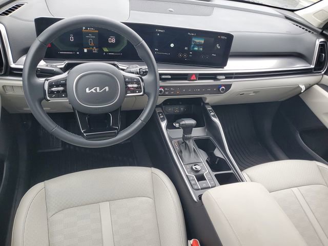 Certified 2025 Kia Sorento S image 11