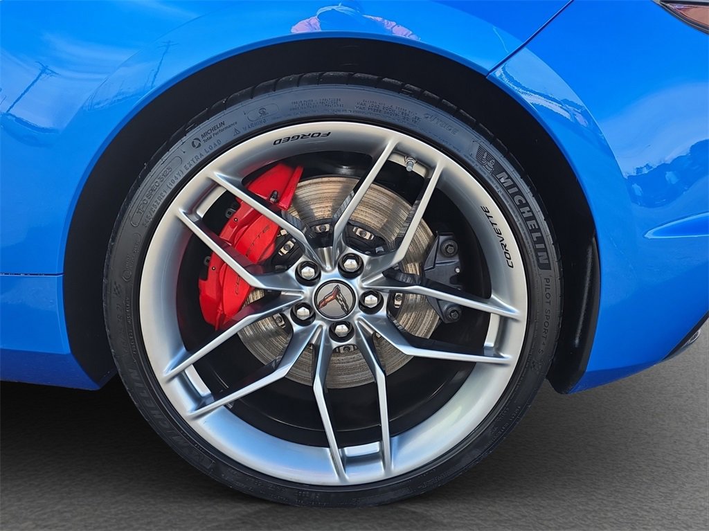 Used 2025 Chevrolet Corvette Z06 image 4