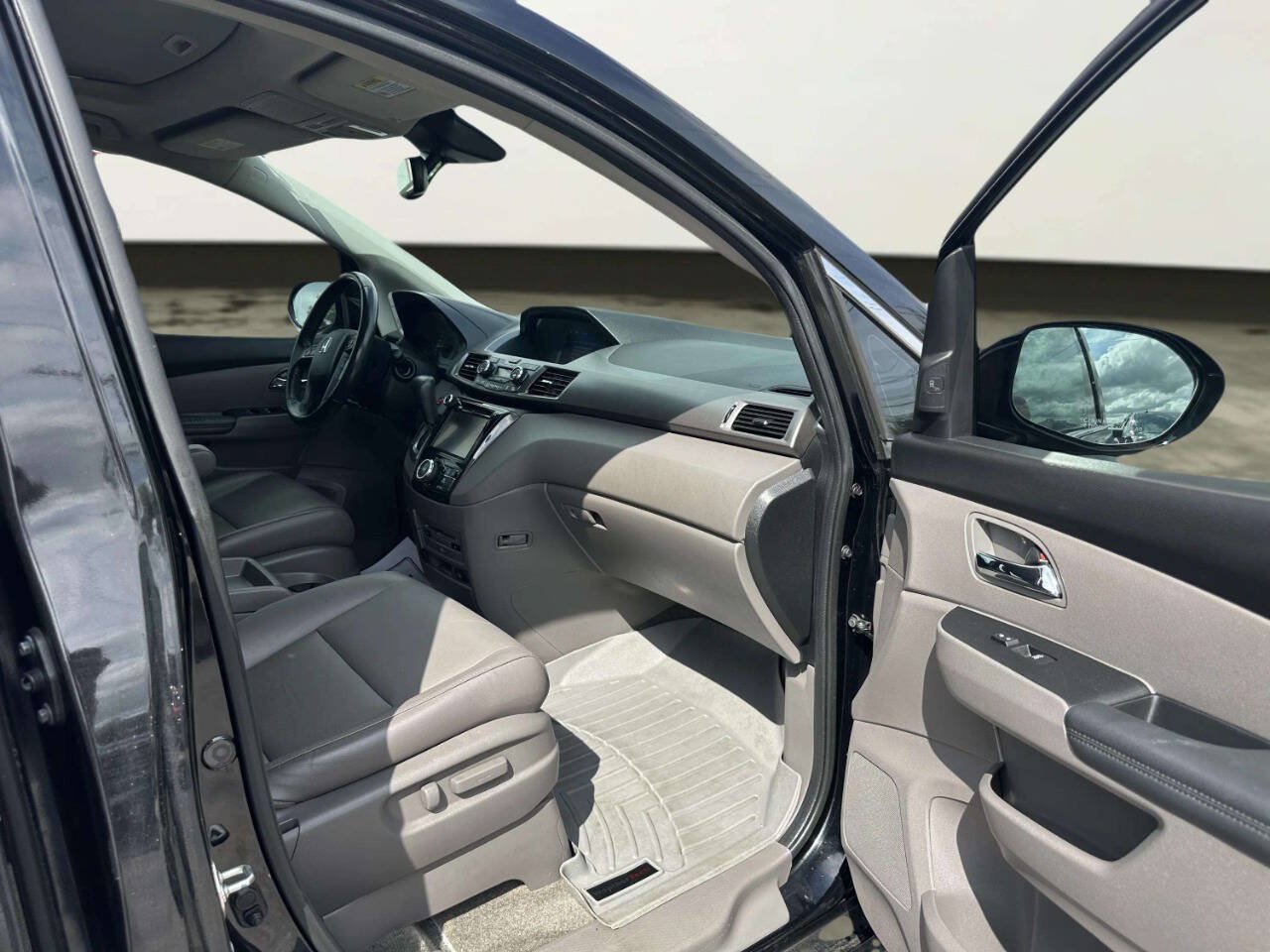Used 2015 Honda Odyssey Touring Elite image 20