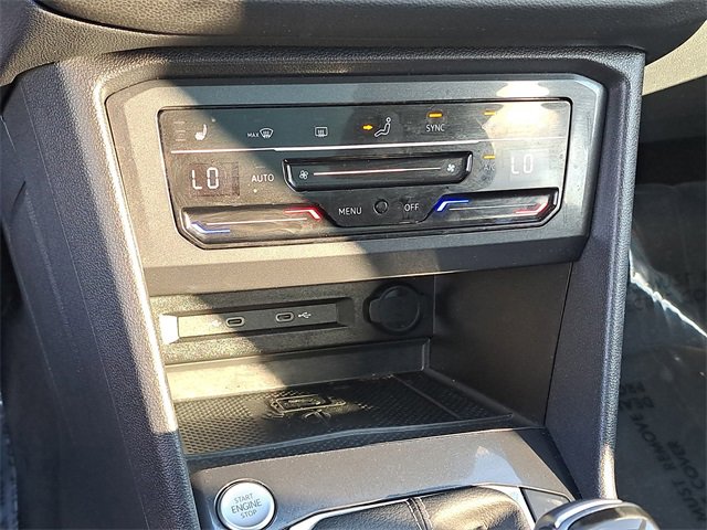 Used 2023 Volkswagen Tiguan SE image 31