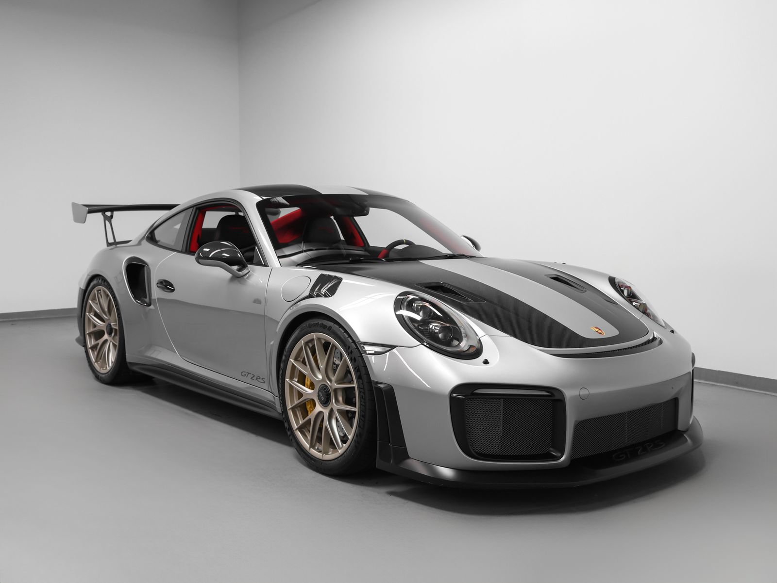 Certified 2018 Porsche 911 GT2 RS RWD image 10