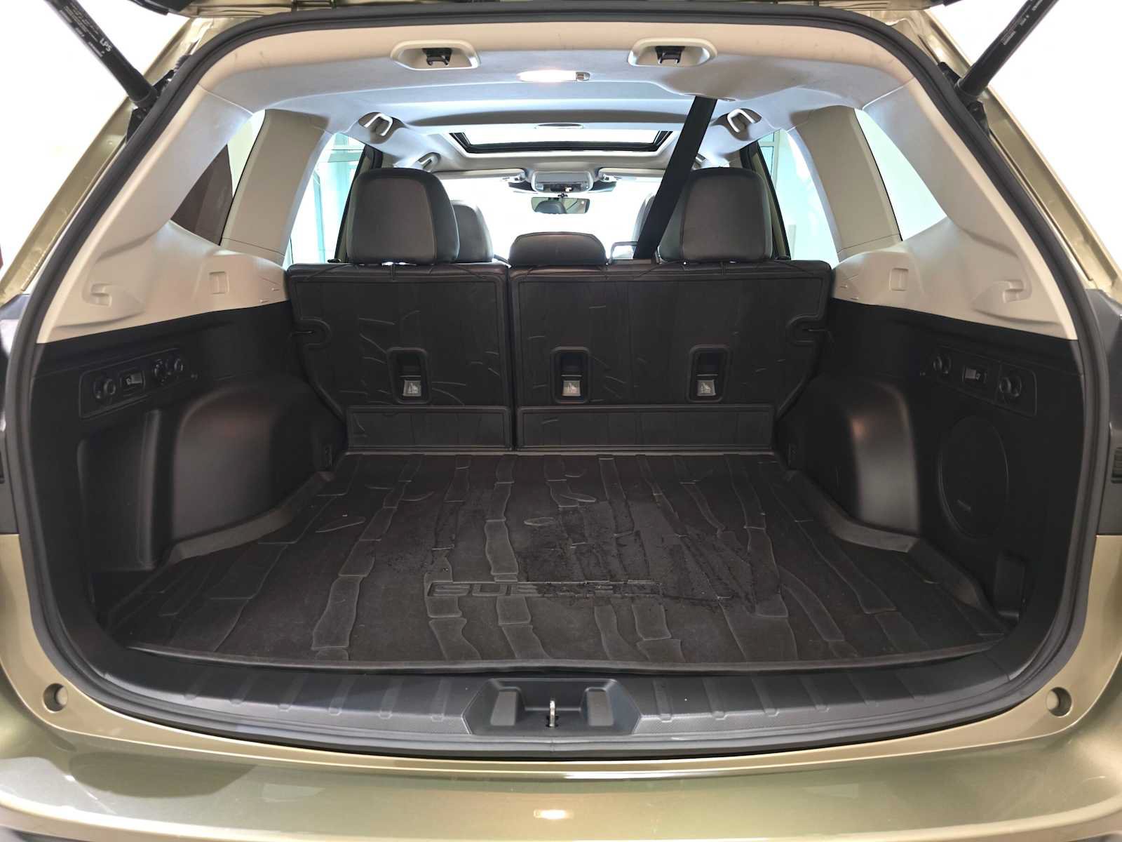 Used 2022 Subaru Forester Limited AWD/4WD image 32