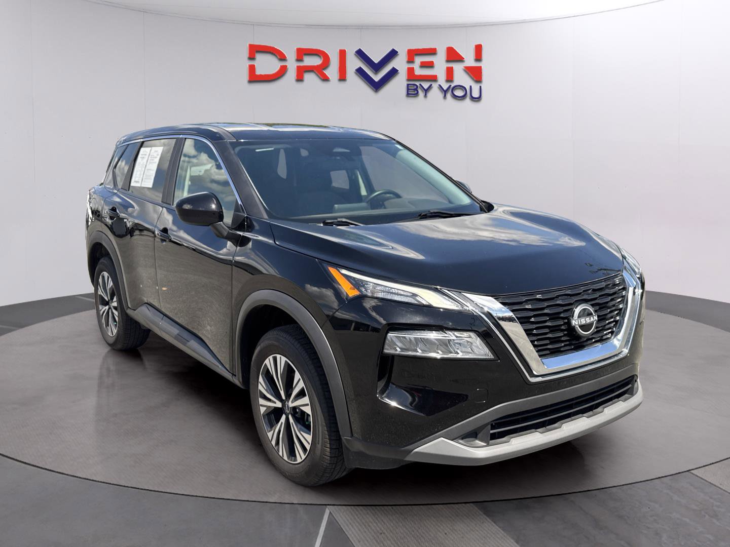 Used 2023 Nissan Rogue SV FWD image 8