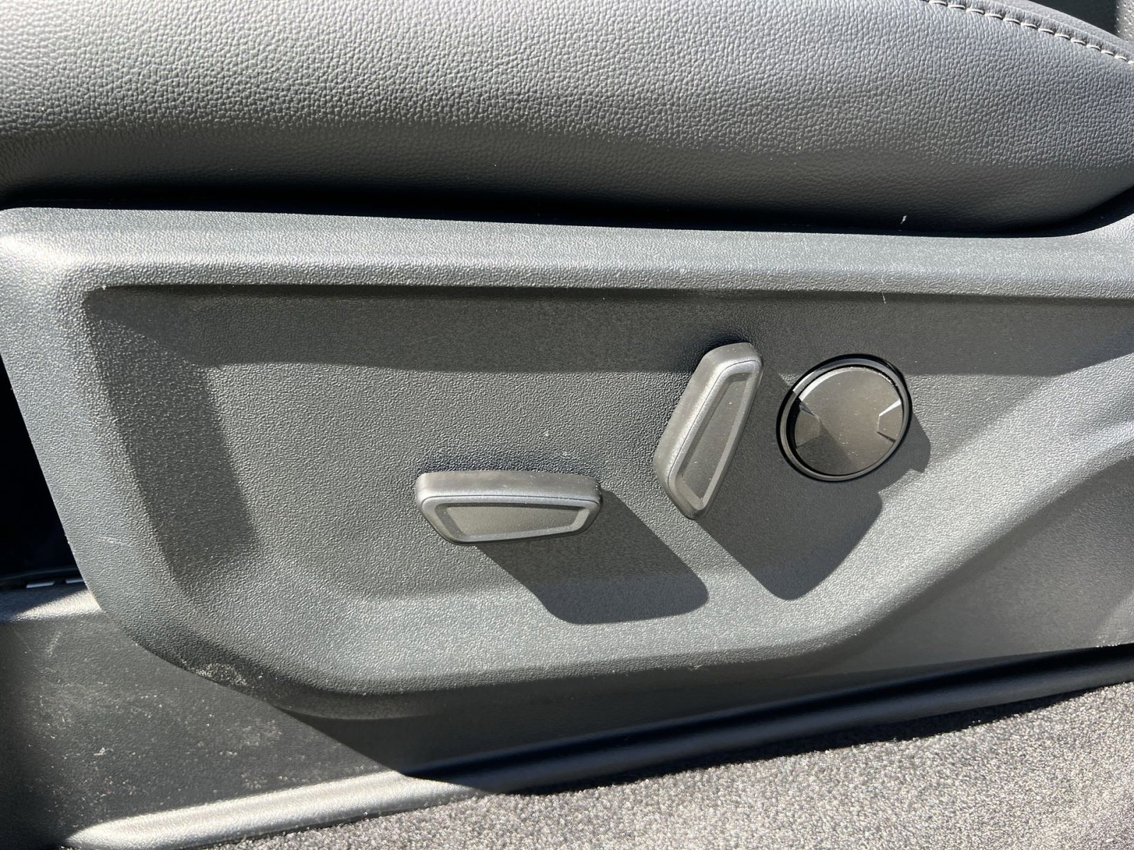 New 2026 Ford F150 Lariat image 14