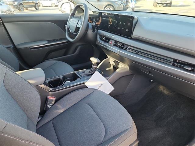 New 2025 Kia K4 LXS image 15
