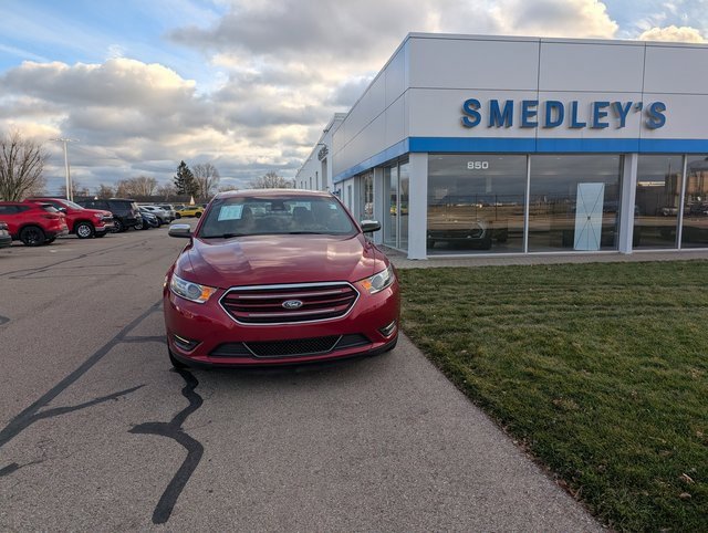 Used 2018 Ford Taurus Limited image 2