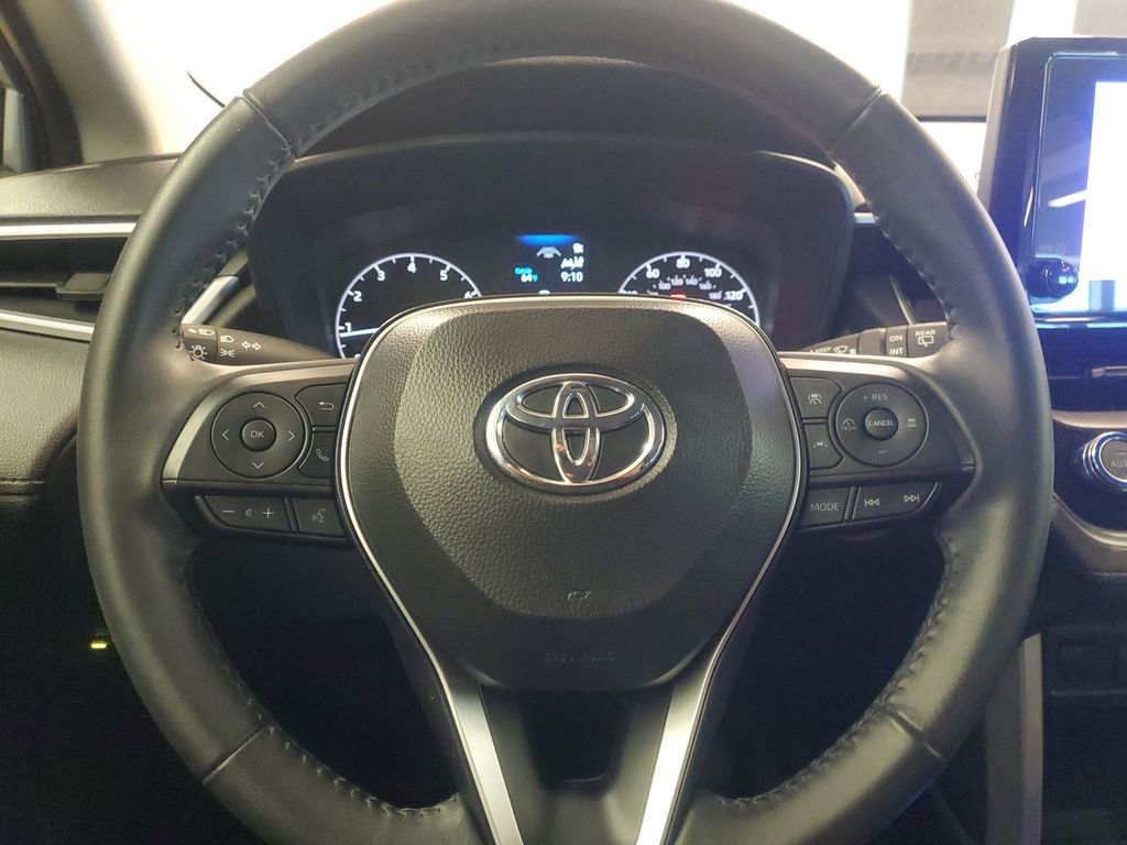 Used 2024 Toyota Corolla Cross LE image 19