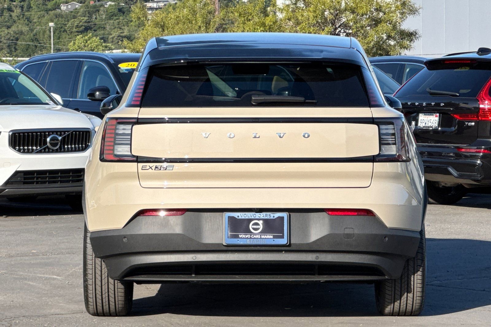 New 2026 Volvo EX30 Plus w/ Climate Package image 7