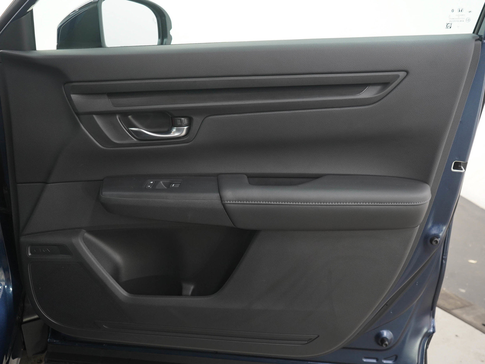 Used 2025 Honda CR-V EX image 11