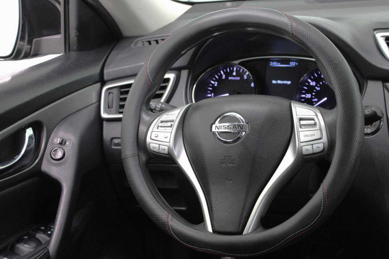Used 2016 Nissan Rogue SV FWD image 49