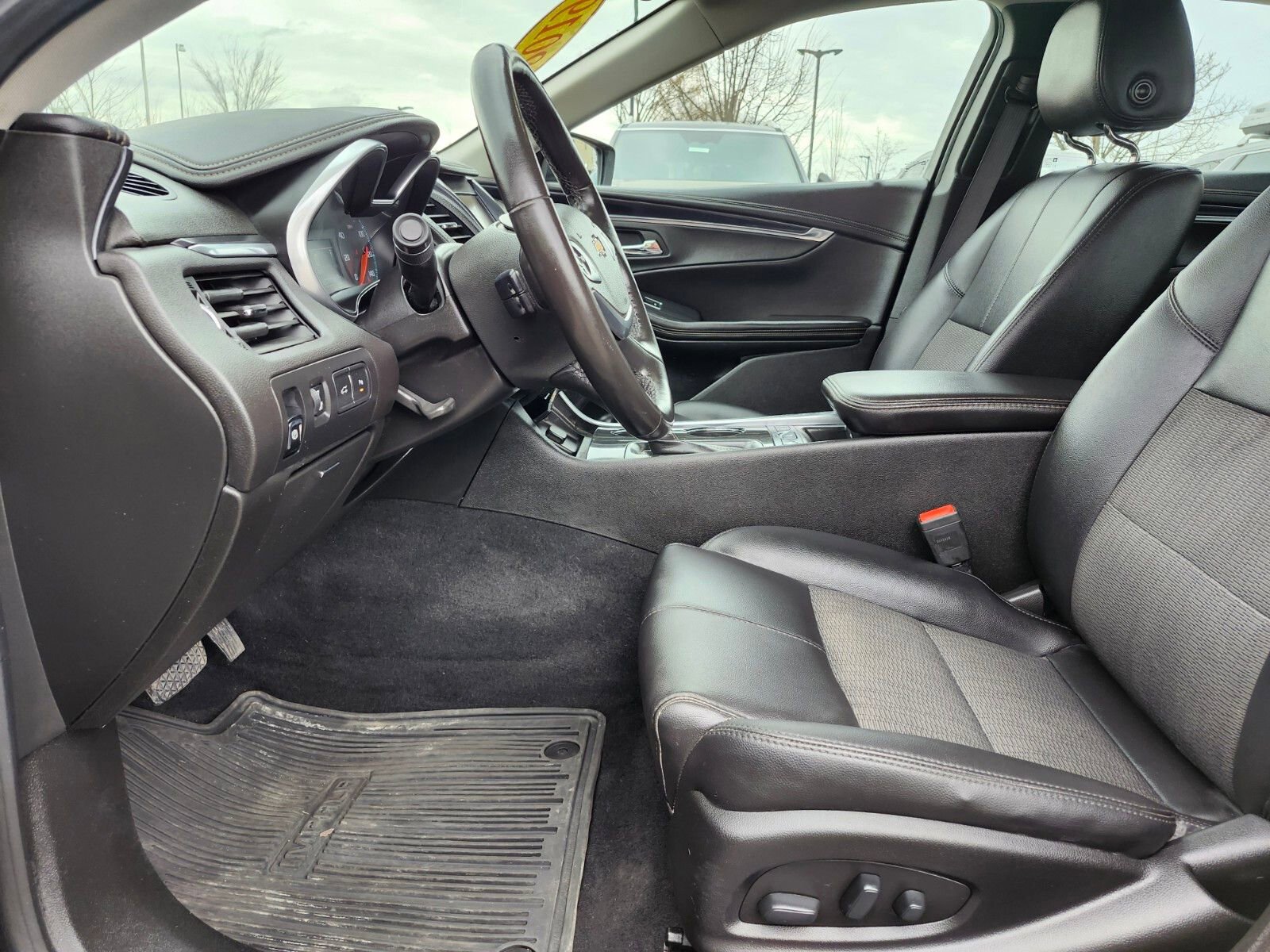 Used 2019 Chevrolet Impala LT w/ LT Convenience Package image 18