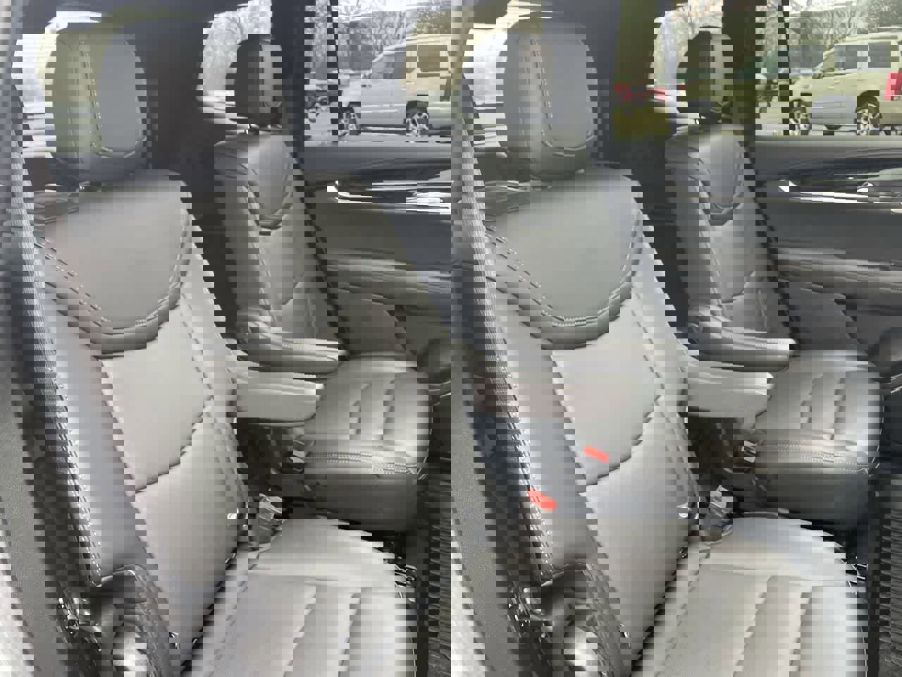 Certified 2024 Cadillac XT6 Premium Luxury w/ LPO, Floor Liner Package image 15