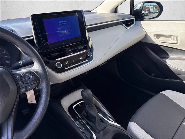 Certified 2025 Toyota Corolla LE FWD image 16