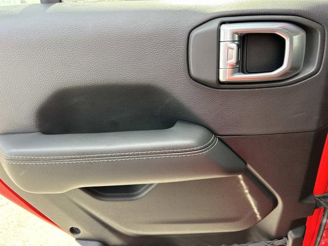 Used 2023 Jeep Wrangler Unlimited Rubicon w/ Cold Weather Group image 18