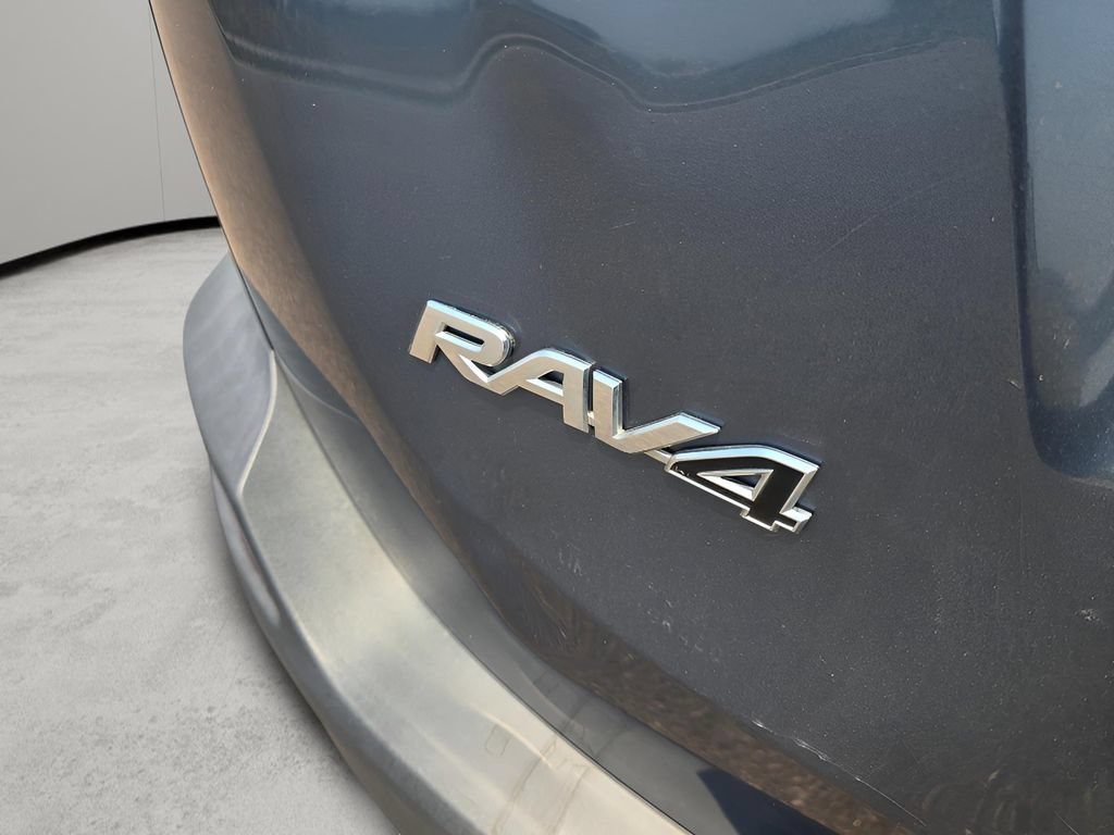Used 2013 Toyota RAV4 XLE AWD/4WD image 29