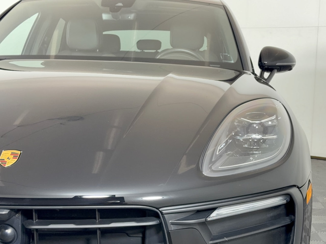 Certified 2025 Porsche Macan w/ Premium Package Plus AWD/4WD image 14