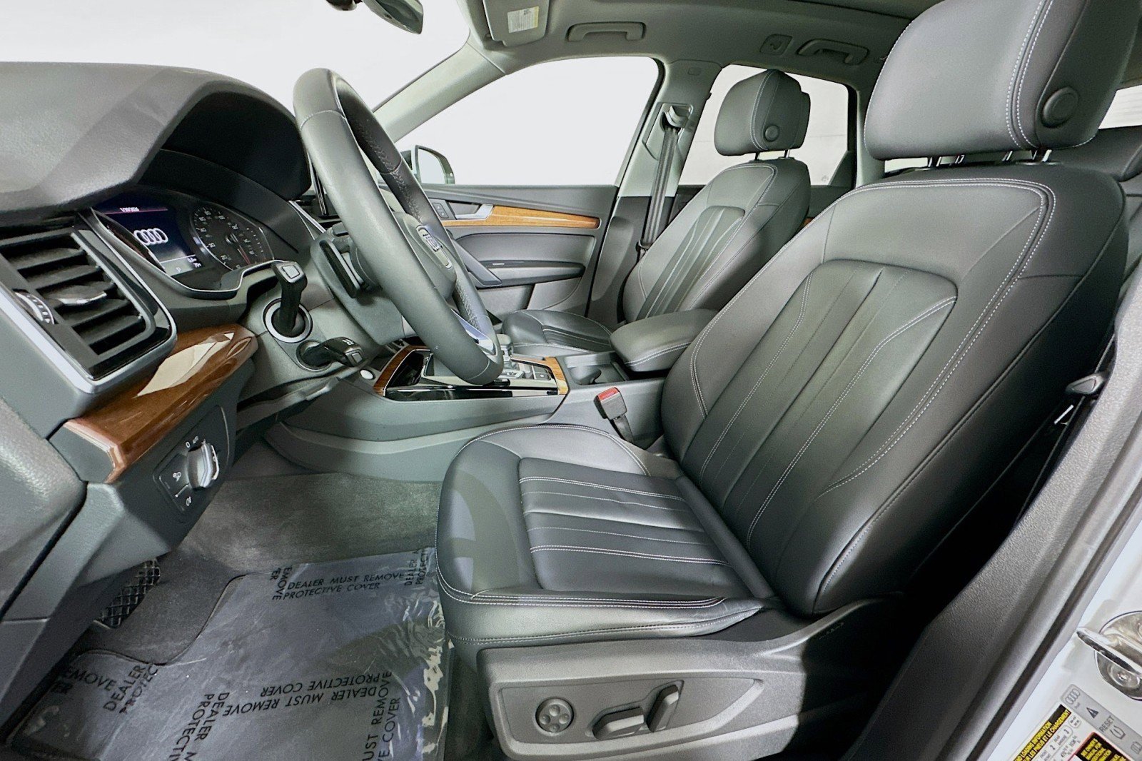 Used 2023 Audi Q5 2.0T Premium w/ Convenience Package image 18