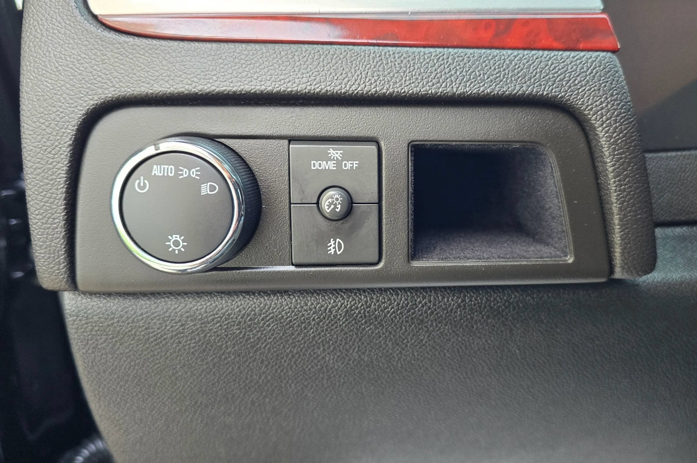 Used 2010 Cadillac Escalade EXT Luxury AWD/4WD image 40