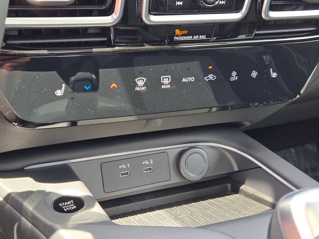 Used 2026 Nissan Sentra SV w/ SV Convenience Package FWD image 25