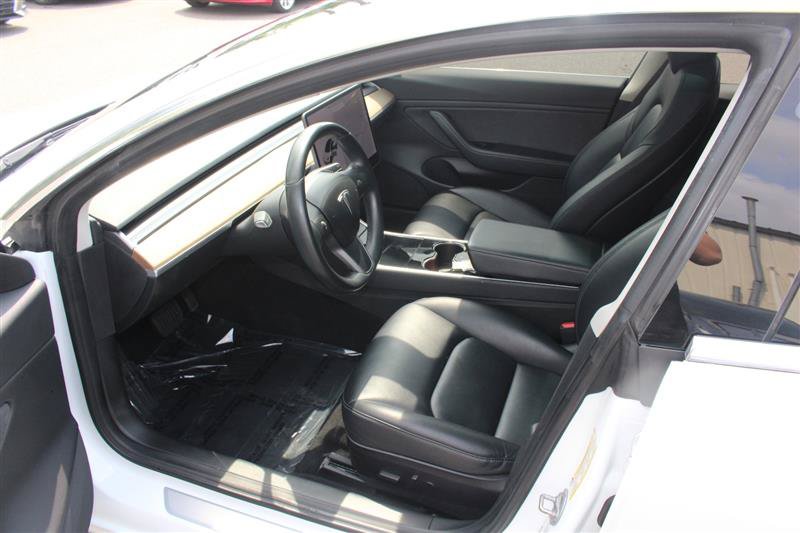 Used 2018 Tesla Model 3 Mid Range RWD image 9