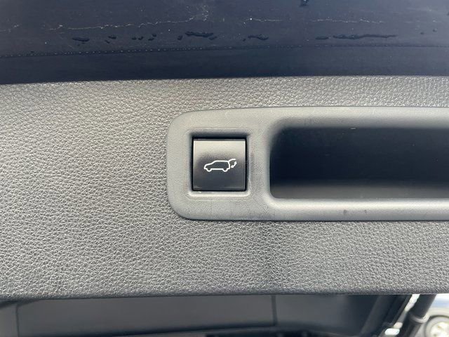 Used 2023 Toyota Highlander XLE image 20
